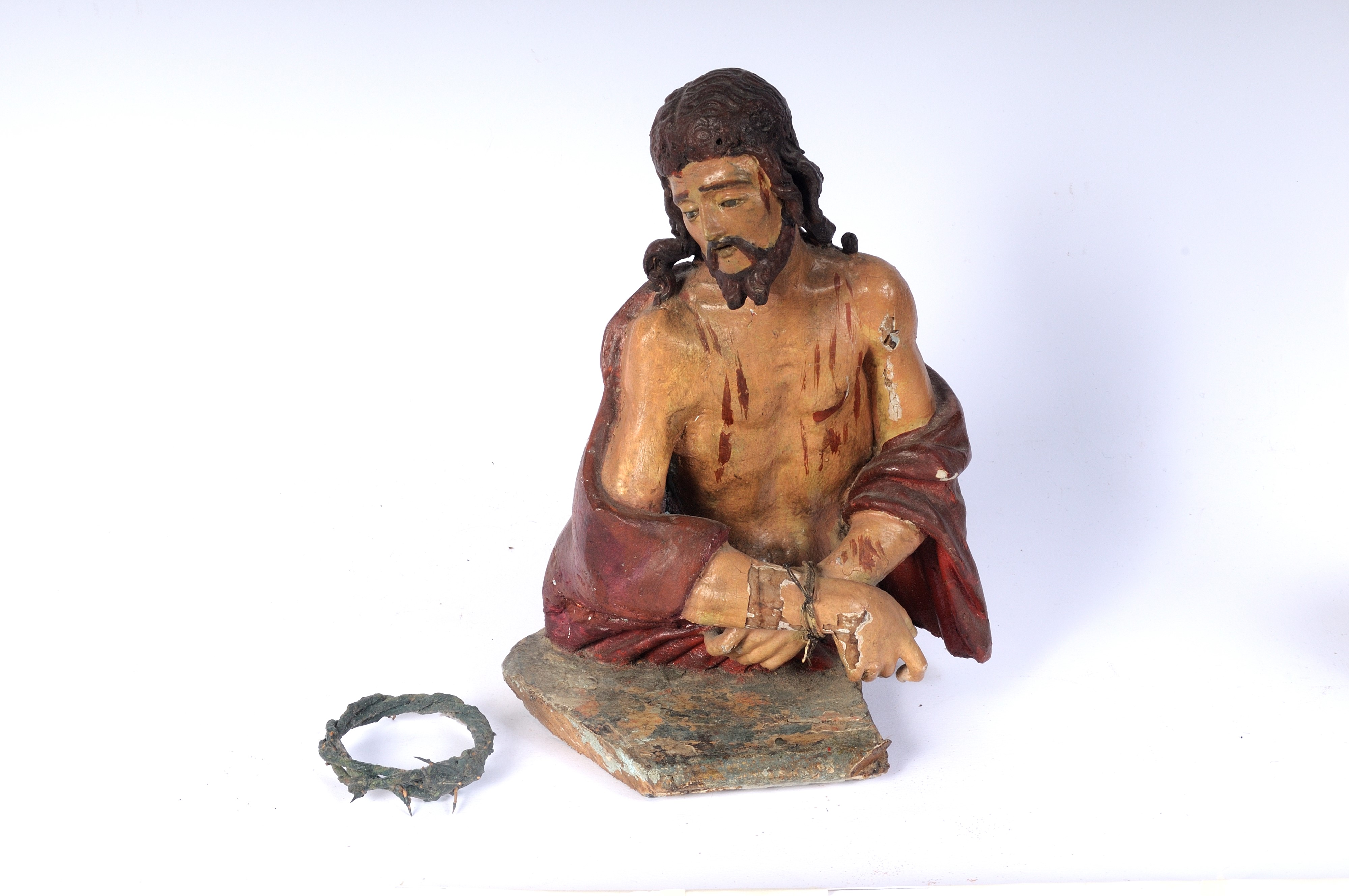Ecce Homo . Scultura in Legno Laccato