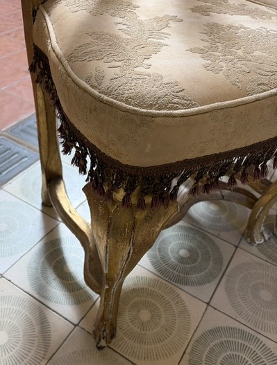 Coppia di Seggiole in Legno Dorato