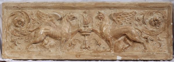 Fregio archittonico con grifoni e girali