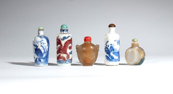 Gruppo di cinque tabacchiere. Cina, XIX-XX secolo