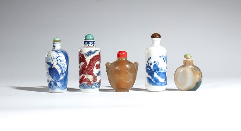 Gruppo di cinque tabacchiere, Cina, fine XIX–inizio XX secolo
