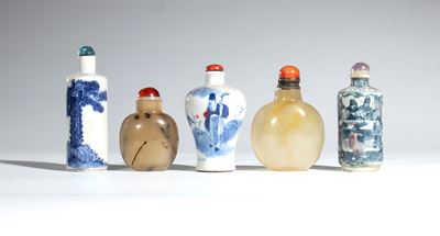 Gruppo di cinque tabacchiere, Cina, XIX-XX secolo