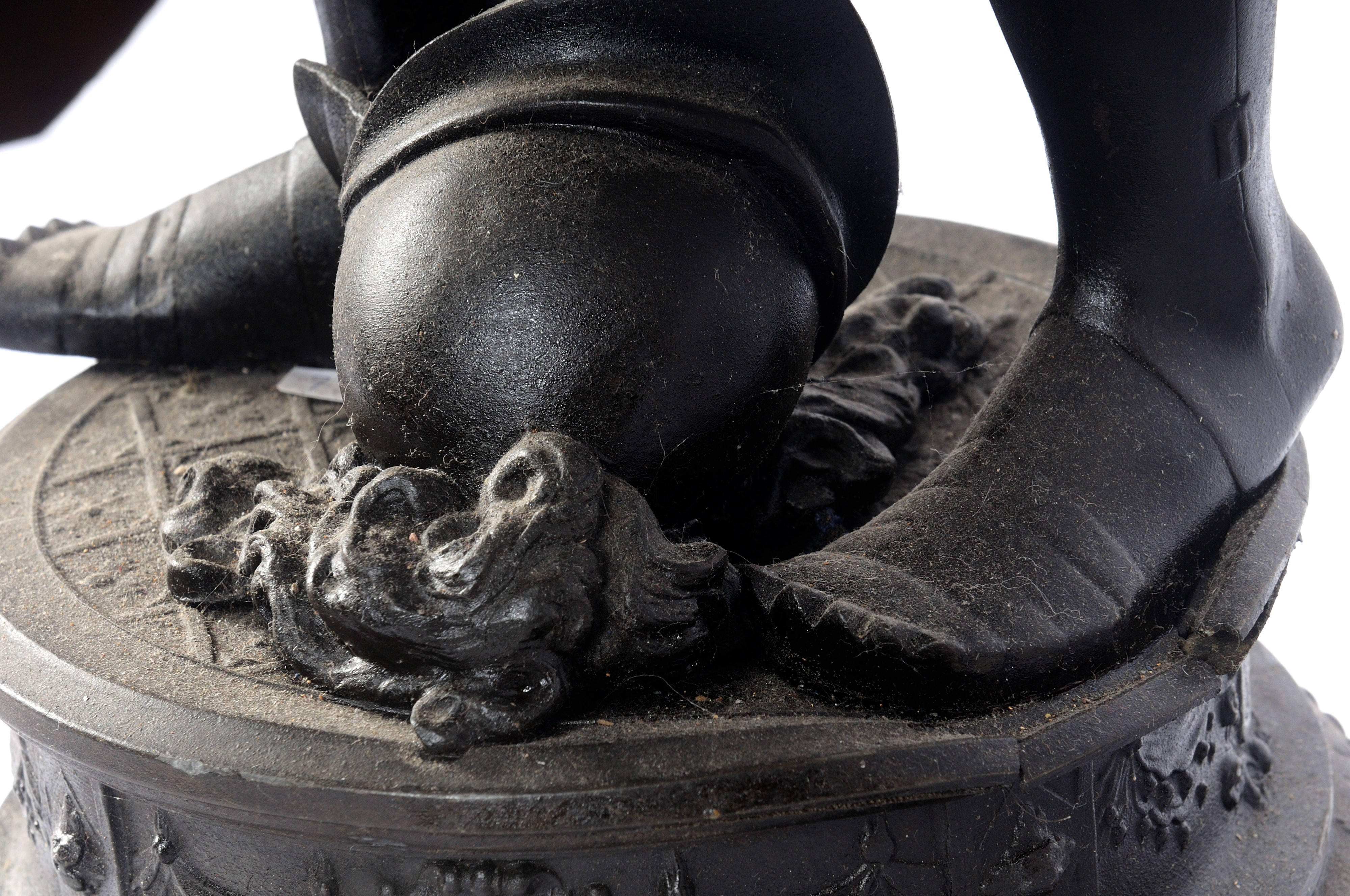 Guerriero in Armatura, Scultura in Spelter