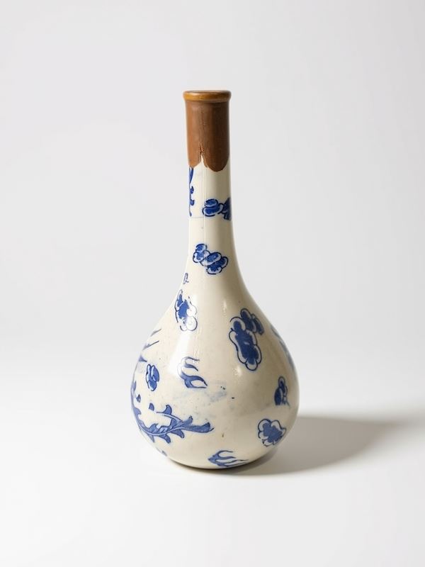 A blue and white 'dragon' vase, China for the South Asia market, fineXIX-inizio XX