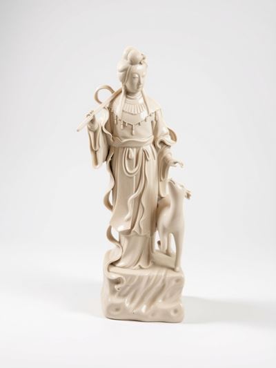 Dehua ("Blanc de China"), Figura della dea della longevità e dell’immortalità in porcellana, Cina...