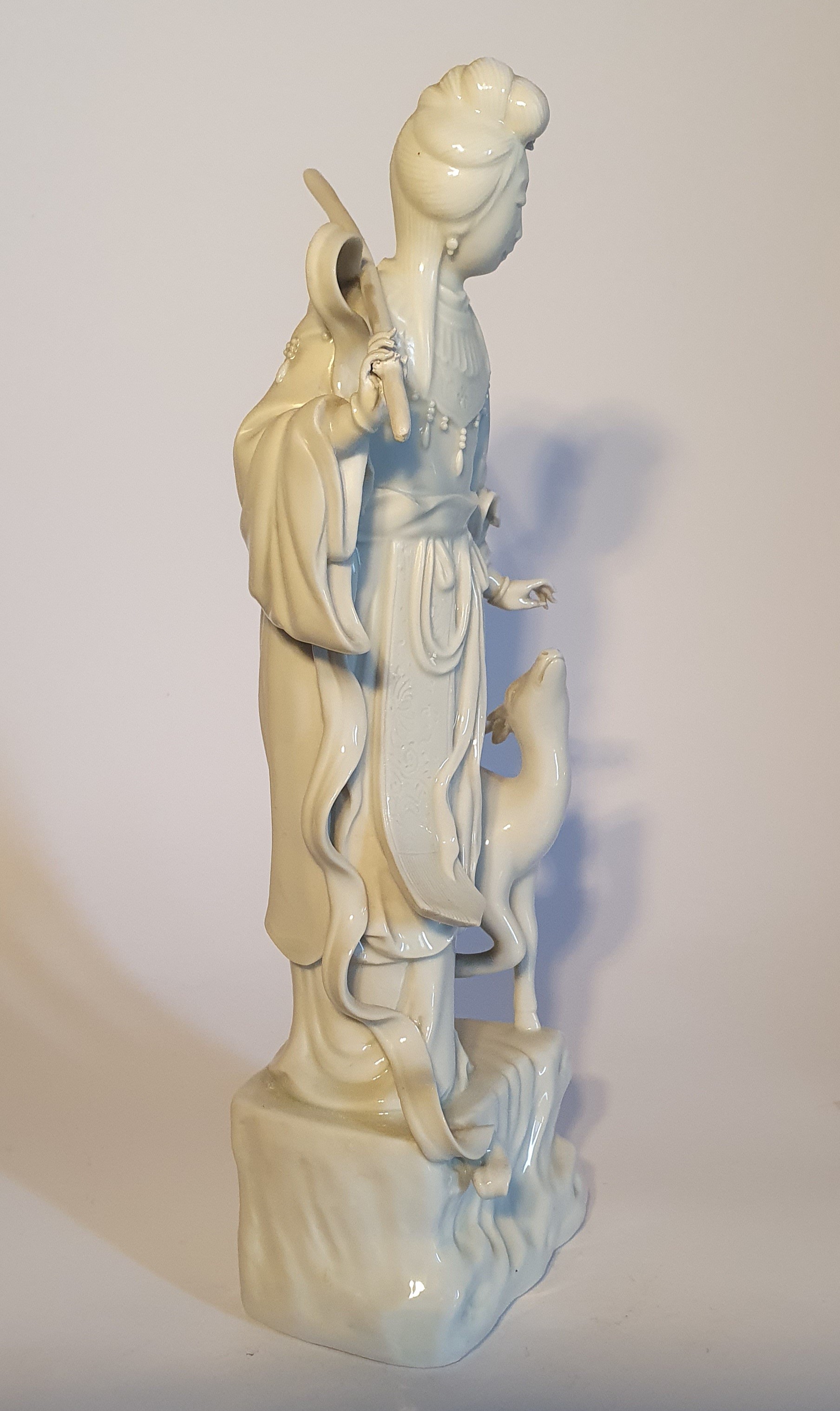 Dehua ("Blanc de China"), Figura della dea della longevità e dell’immortalità in porcellana, Cina...