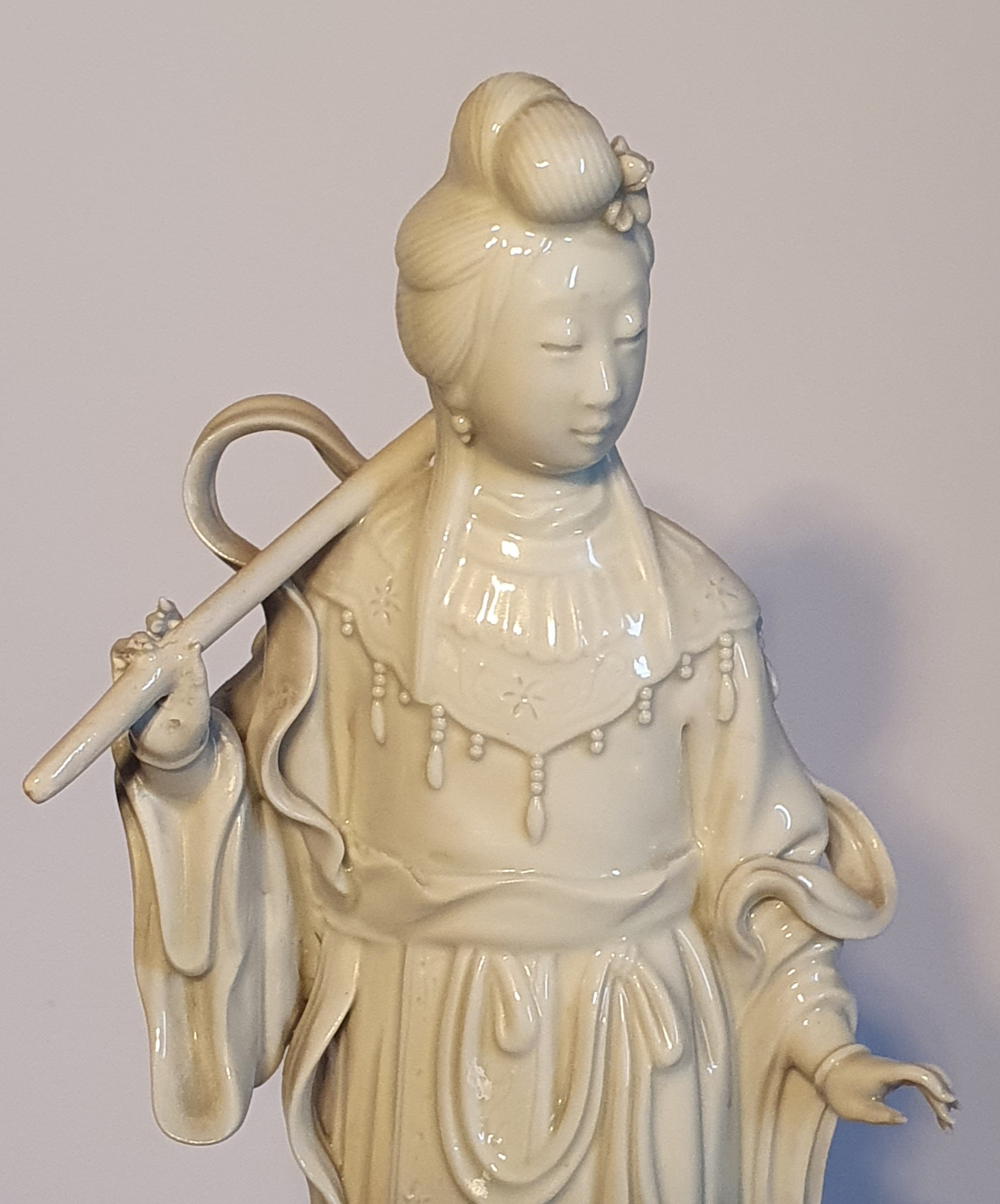 Dehua ("Blanc de China"), Figura della dea della longevità e dell’immortalità in porcellana, Cina...