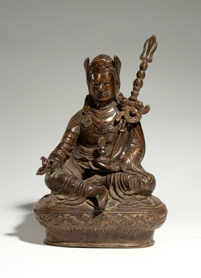 Tibet, Padmasambhava, figura in rame sbalzato (repoussé), XIX secolo