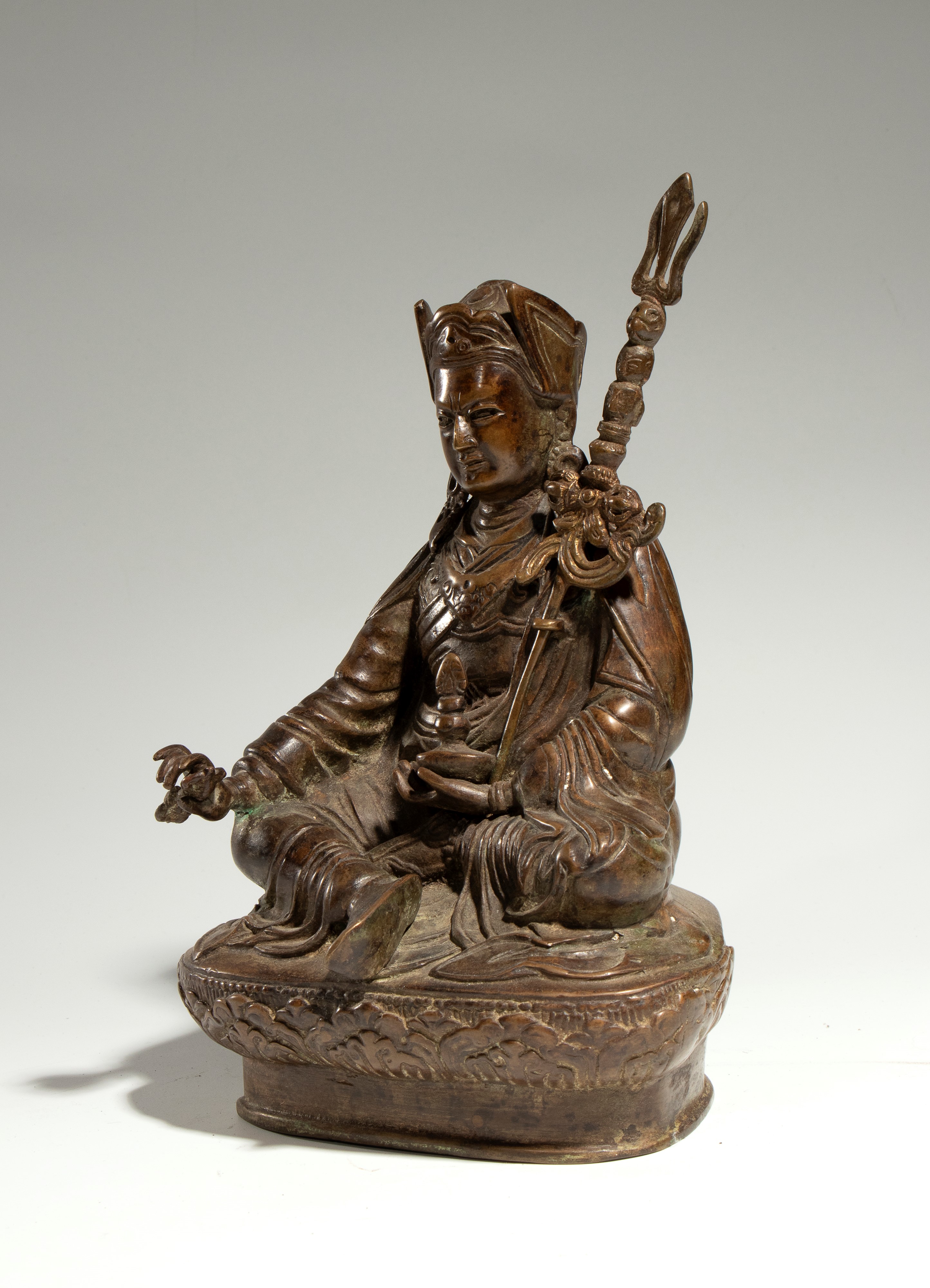 Tibet, Padmasambhava, figura in rame sbalzato (repoussé),  XIX secolo