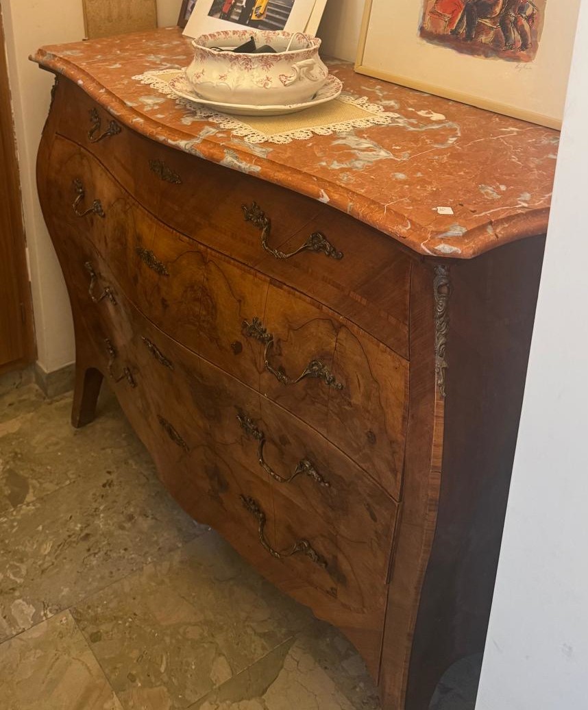 Comò in Stile Barrocco in Radica di Noce