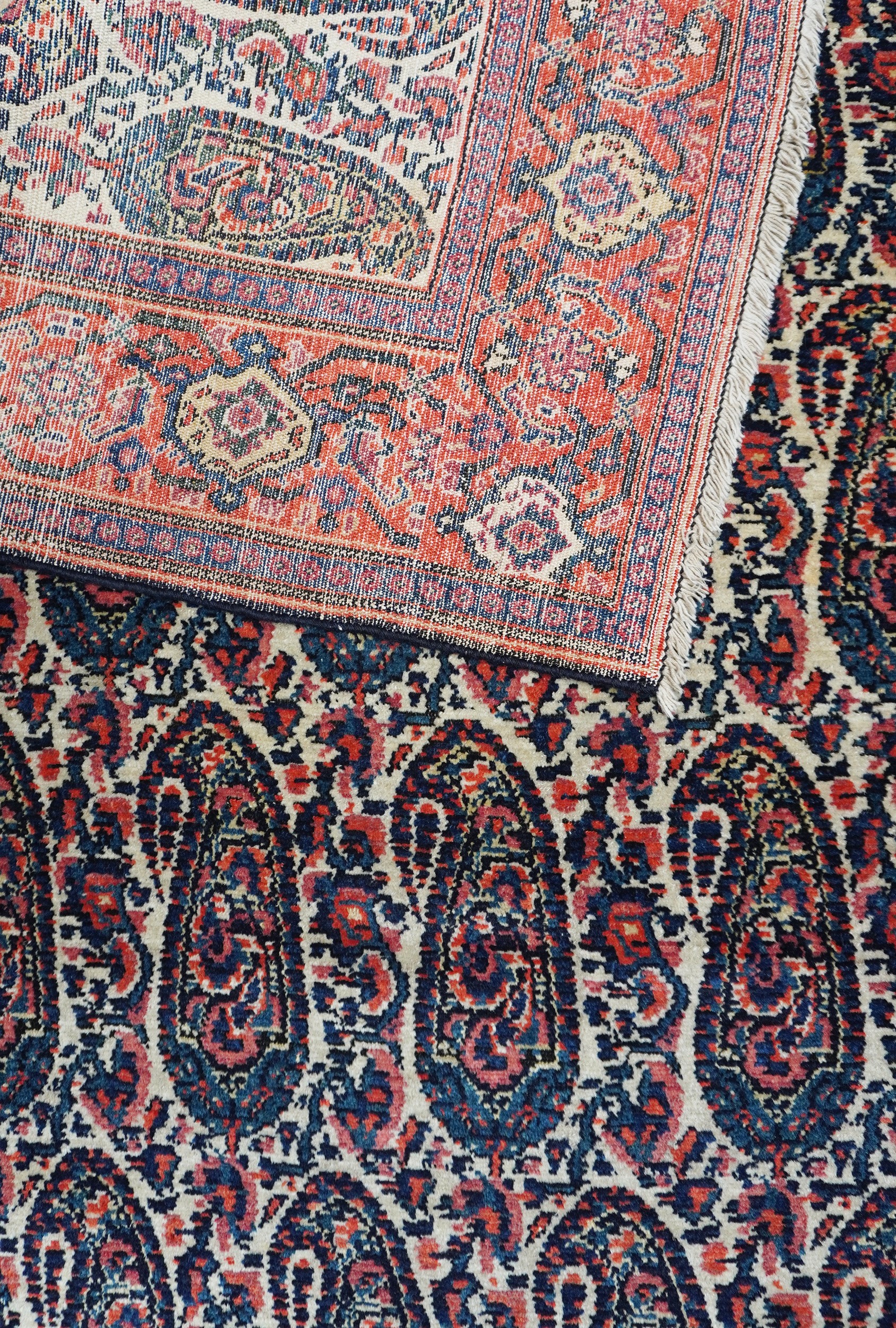 Tappeto Senneh, motivo “Boteh”, Persia occidentale, primi del Novecento