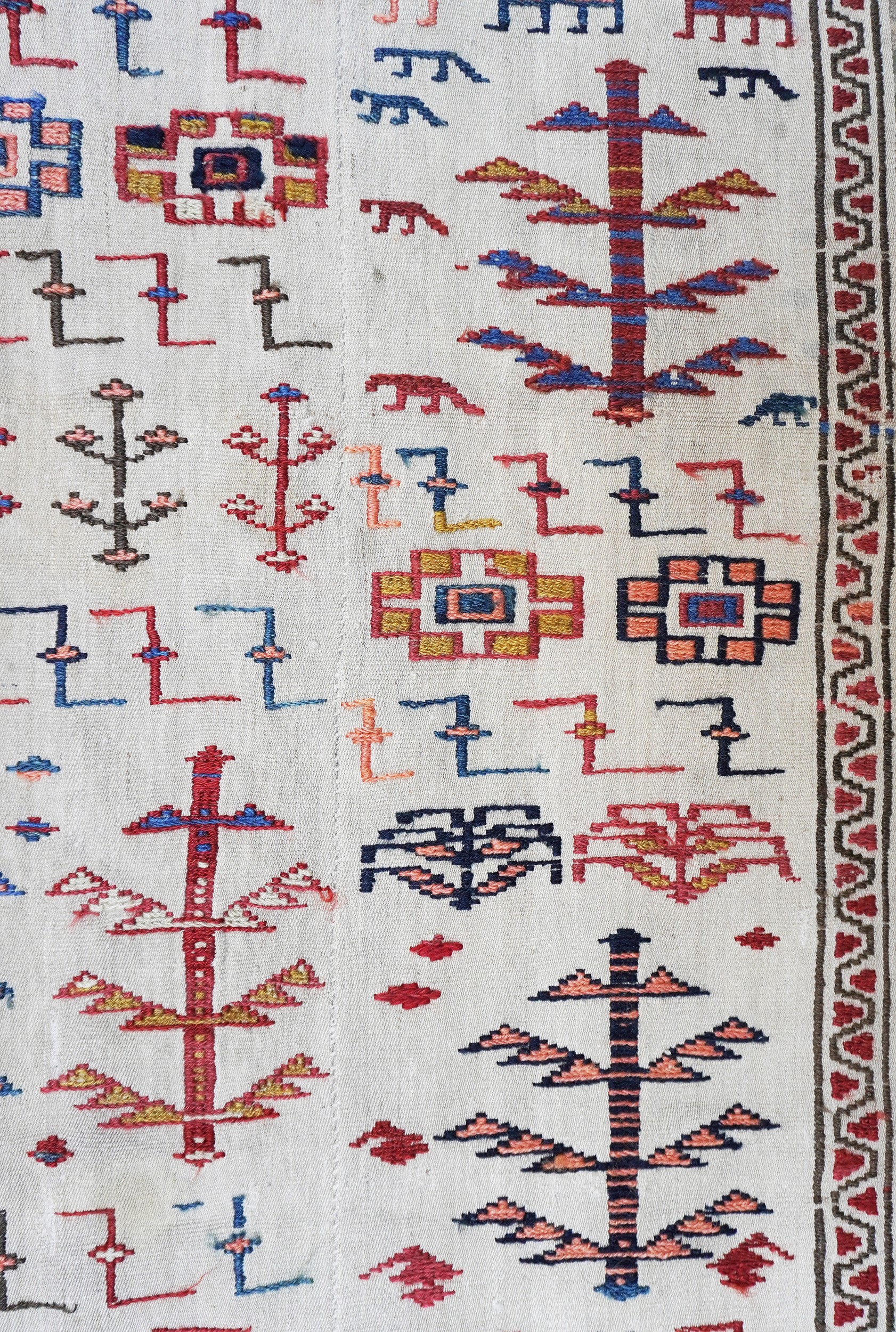 Kilim Verneh, Shahsevan, fondo bianco, XIX secolo