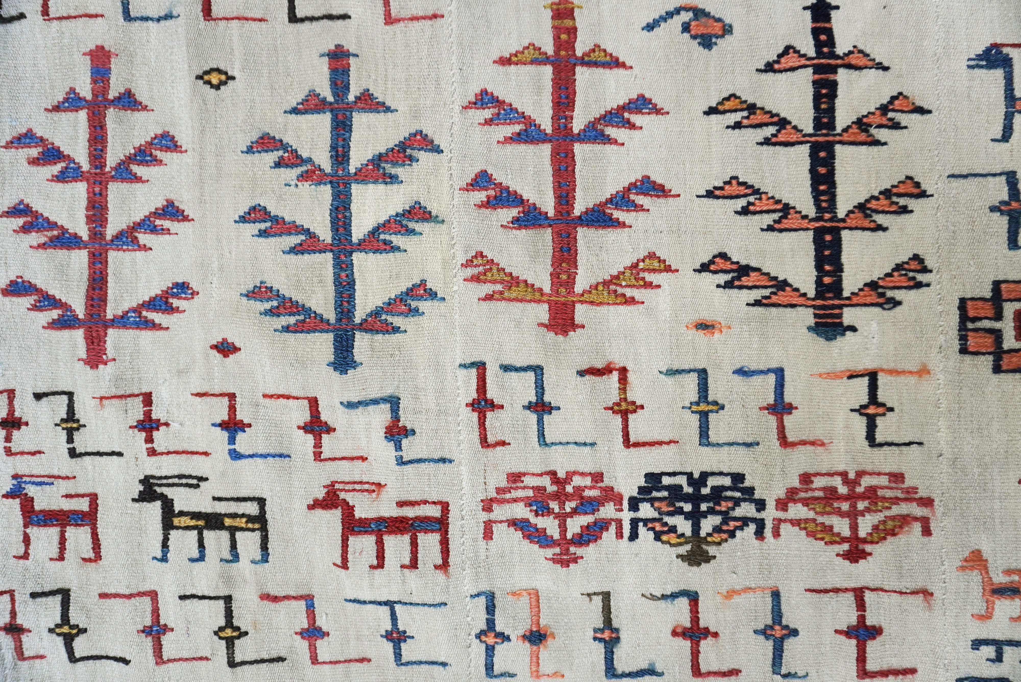 Kilim Verneh, Shahsevan, fondo bianco, XIX secolo