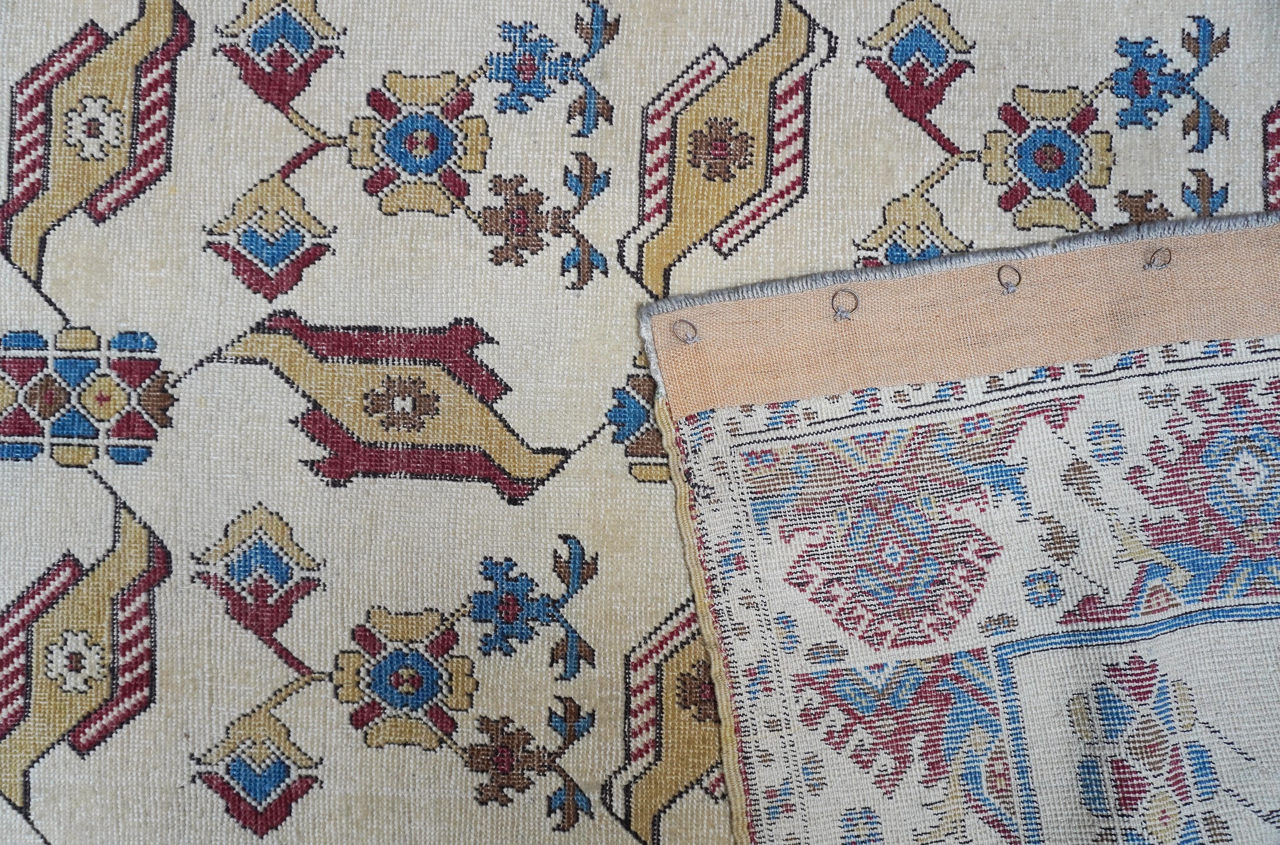 Manifattura di Tuduc, Tappeto “Ushak ad uccelli”