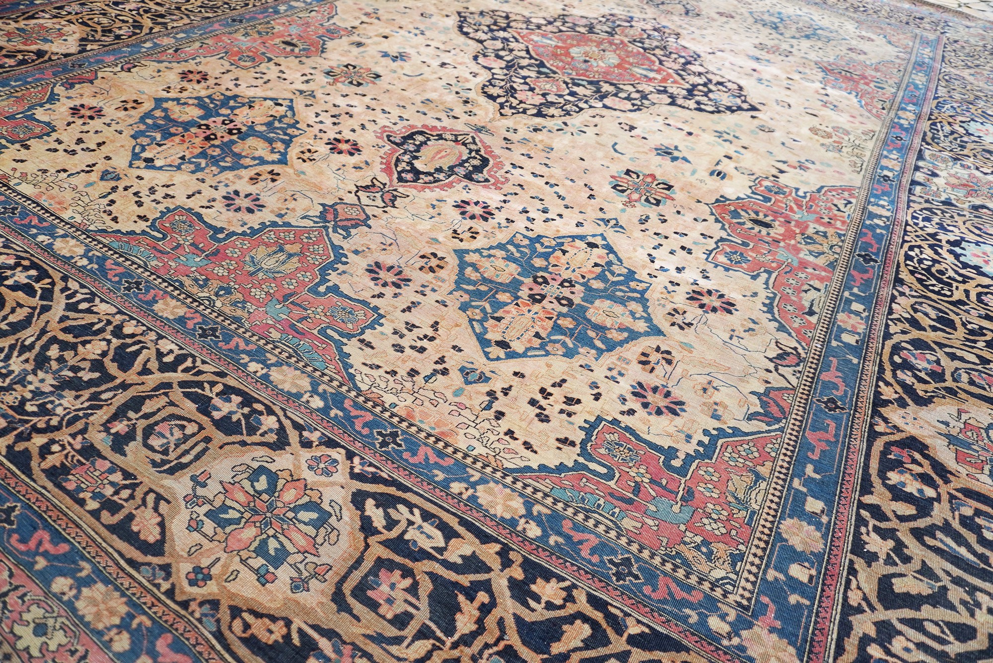 Tappeto Kashan Mohtashem, annodatura fine in lane Kork, Persia Centrale XIX secolo