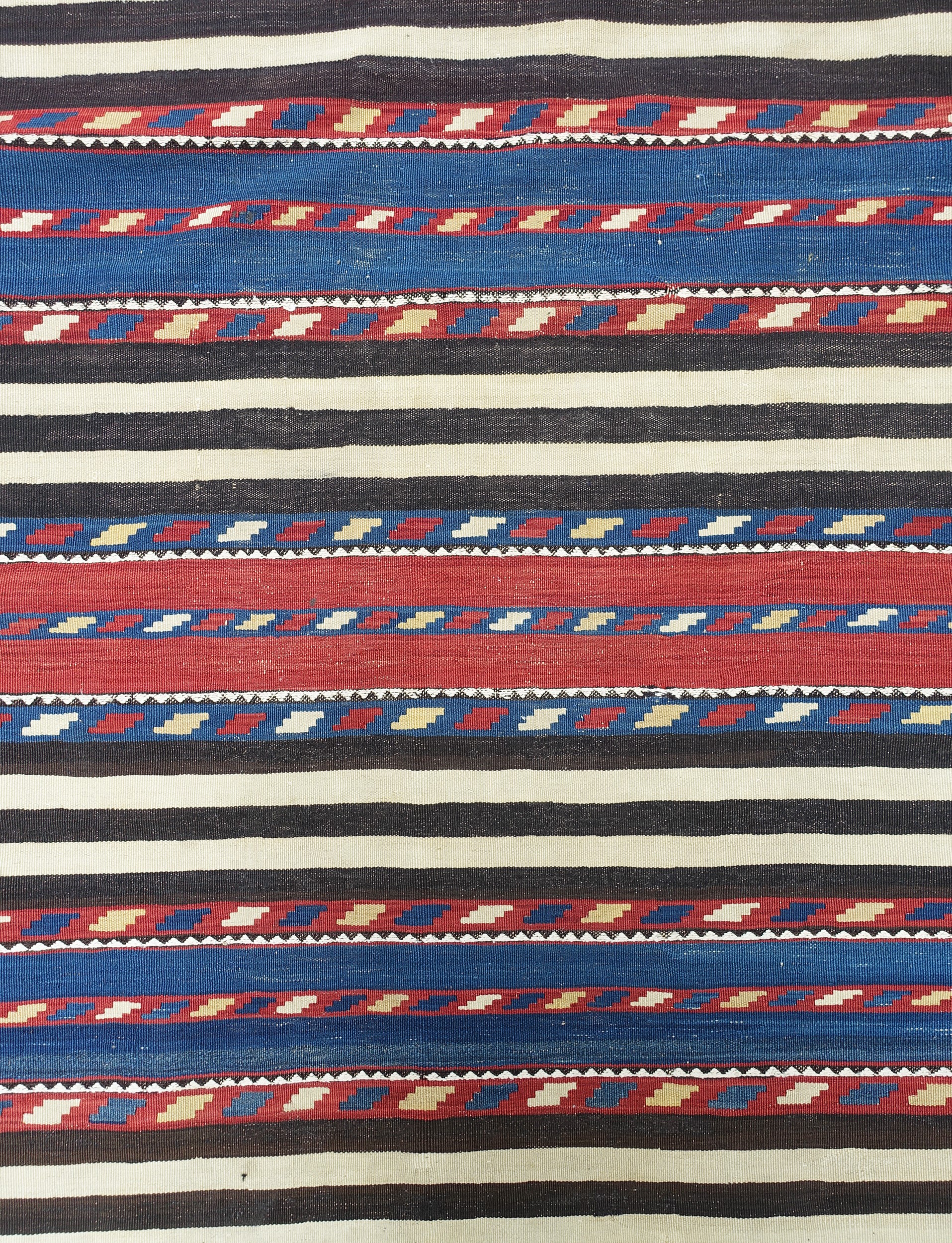 Kilim a disegno a righe, tessuto piatto a tessitura fine (Caucaso, XIX secolo)