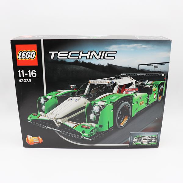 The LEGO Group - LEGO 42039 – 24 Hours Race Car