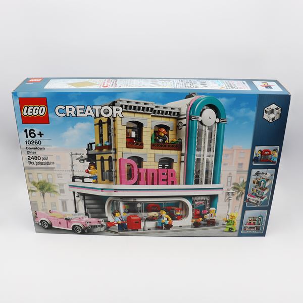 The LEGO Group - LEGO 10260 – Downtown Diner