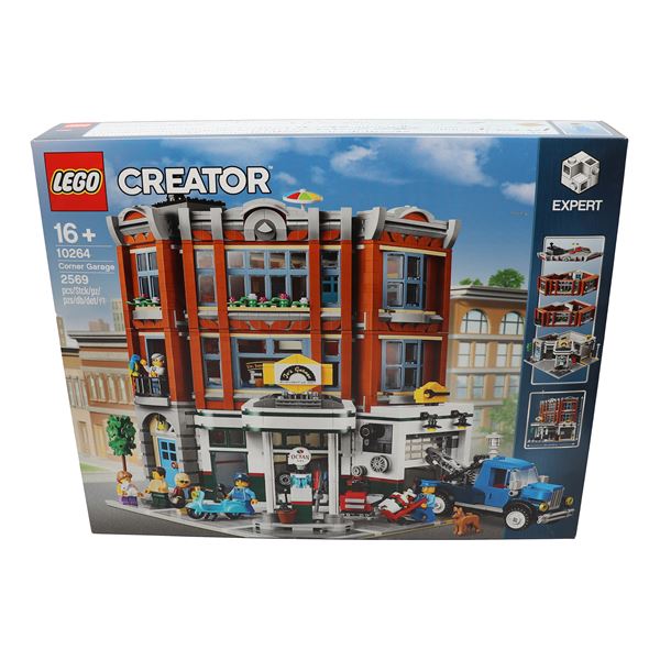 LEGO 10264 – Corner Garage