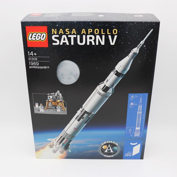 The LEGO Group - LEGO 21309 – NASA Apollo Saturn V