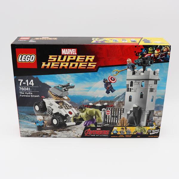 LEGO 76041 – The Hydra Fortress Smash