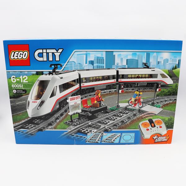 LEGO 60051 – High–speed Passenger Train