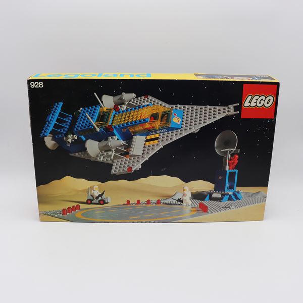 LEGO 928 – Galaxy Explorer