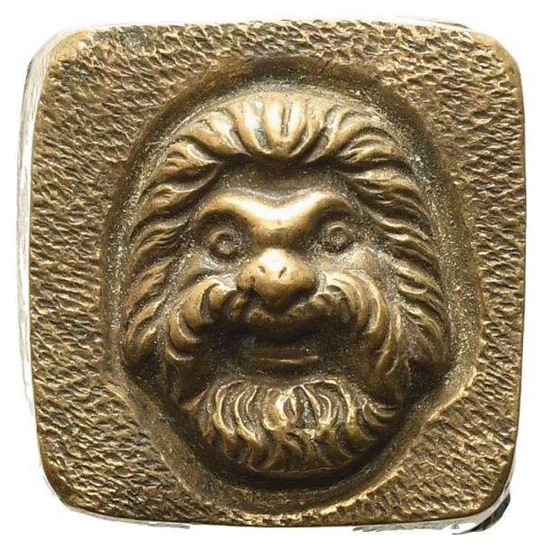 VARIE. Decorazione in bronzo. Mascherone. XIX/XX sec. Ae (21,41 mm – 47,70 g)....  - Asta Monete e medaglie moderne Italiane ed Estere - Bertolami Fine Art - Casa d'Aste