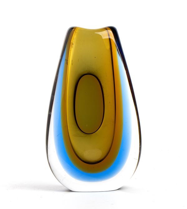 FLAVIO POLI
Chioggia, 1900 - Venezia, 1984 - Yellow and blue submerged glass vase