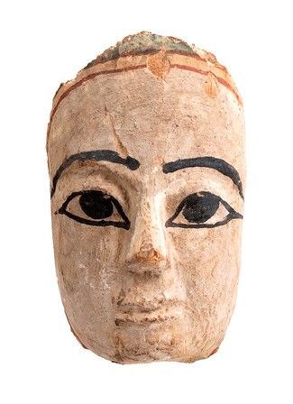 MASCHERA LIGNEA DI SARCOFAGO EGIZIO
Periodo Tardo, ca. 664 – 332 a.C....  - Asta Archeologia: dalla Preistoria al Medioevo con una selezione di letteratura archeologica. - Bertolami Fine Art - Casa d'Aste