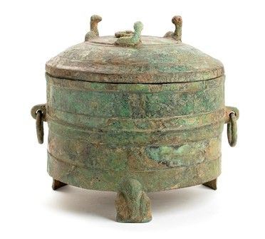 CONTENITORE CON COPERCHIO IN BRONZO, LIAN
Cina, dinastia Han




...  - Auction Dai bronzi arcaici cinesi alla pittura indonesiana e vietnamita del novecento - Bertolami Fine Art - Casa d'Aste