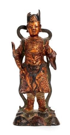 GUARDIANO CELESTE BUDDHISTA IN BRONZO LACCATO E DORATO
Cina, dinastia Qing 
...  - Asta Dai bronzi arcaici cinesi alla pittura indonesiana e vietnamita del novecento - Bertolami Fine Art - Casa d'Aste