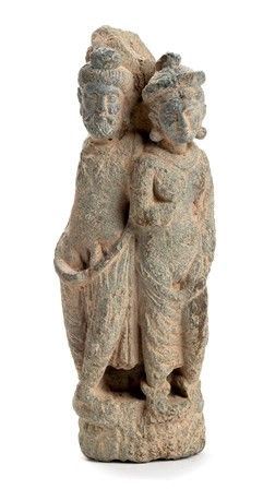 GRUPPO CON DUE FIGURE STANTI IN SCISTO GRIGIO 
Regione del Gandhara, III-IV sec...  - Auction Dai bronzi arcaici cinesi alla pittura indonesiana e vietnamita del novecento - Bertolami Fine Art - Casa d'Aste