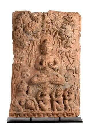 RILIEVO IN TERRACOTTA CON BUDDHA
Bengala occidentale, Chandraketugarh, II-III s...