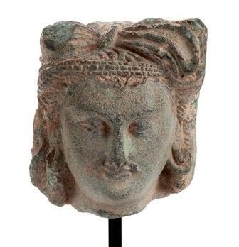 TESTA DI BODHISATTVA IN SCISTO GRIGIO
Regione del Gandhara, III-IV secolo 


...  - Auction Dai bronzi arcaici cinesi alla pittura indonesiana e vietnamita del novecento - Bertolami Fine Art - Casa d'Aste