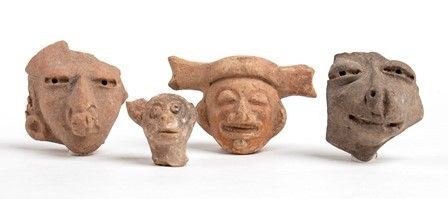 GRUPPO DI QUATTRO PICCOLE TESTE IN TERRACOTTA
Cultura di Teotihuacan, X secolo...  - Auction Archeologia: dalla Preistoria al Medioevo con una selezione di letteratura archeologica. - Bertolami Fine Art - Casa d'Aste