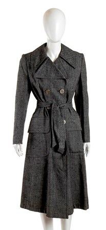 TED LAPIDUS
TRENCH IN TWEED DI LANA
Fine anni 70	...  - Auction Fashion & Luxury - Militaria e Ordini Cavallereschi - Memorabilia e Fotografia Antica - Bertolami Fine Art - Casa d'Aste