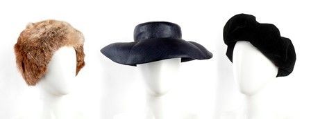 CESARE CANESSA
LOTTO DI TRE CAPPELLI
Anni ‘60/ ‘70...  - Auction Fashion & Luxury - Militaria e Ordini Cavallereschi - Memorabilia e Fotografia Antica - Bertolami Fine Art - Casa d'Aste