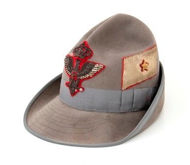 Italia, Regno, secondo quarto XX sec, Cappello all'alpina da generale di brigat...  - Auction Fashion & Luxury - Militaria e Ordini Cavallereschi - Memorabilia e Fotografia Antica - Bertolami Fine Art - Casa d'Aste