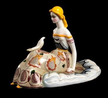 NILLO BELTRAMI (1899-1988) - LENCI - DAMINA CON COLOMBA

...