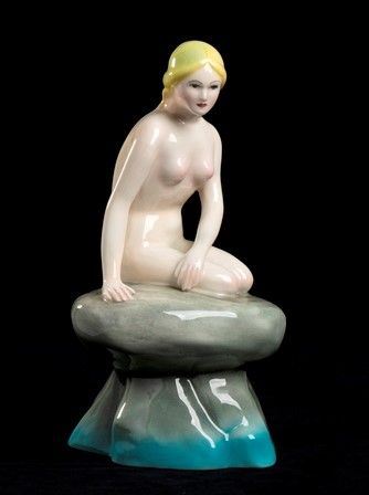 NUDO SU SCOGLIO...  - Auction Arti Decorative del '900 - Bertolami Fine Art - Casa d'Aste