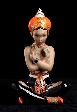 DANZATRICE ORIENTALE
...  - Auction Arti Decorative del '900 - Bertolami Fine Art - Casa d'Aste