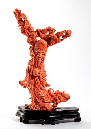 SCULTURA IN CORALLO RAFFIGURANTE SHOULAO
Cina, inizio XX secolo...  - Asta Arte Asiatica e Bonsai - Bertolami Fine Art - Casa d'Aste