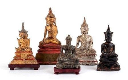 CINQUE SCULTURE IN BRONZO DI BUDDHA
Sud-Est asiatico, XVII-XIX secolo...  - Auction Arte Asiatica e Bonsai - Bertolami Fine Art - Casa d'Aste