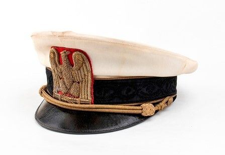 Italia, Regno Militaria Berretto estivo  da segretario del PNF o membro del gra...  - Asta Fashion & Luxury, Gioielli, Memorabilia, Militaria, Medaglie e Ordini Cavallereschi - Bertolami Fine Art - Casa d'Aste