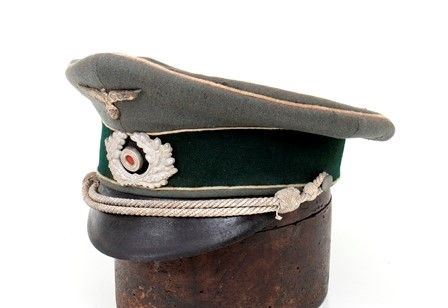 Germania III Reich Schirmutze da ufficiale di fanteria ...  - Asta Fashion & Luxury, Gioielli, Memorabilia, Militaria, Medaglie e Ordini Cavallereschi - Bertolami Fine Art - Casa d'Aste