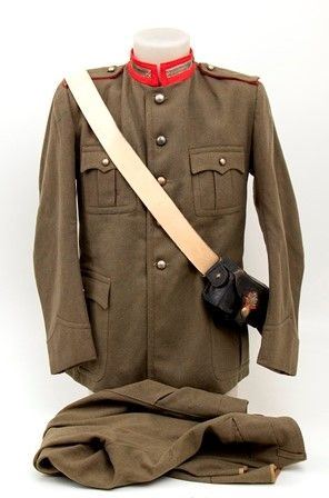 Italia, Regno, Uniforme da carabiniere in Egeo ...  - Asta Fashion & Luxury, Gioielli, Memorabilia, Militaria, Medaglie e Ordini Cavallereschi - Bertolami Fine Art - Casa d'Aste