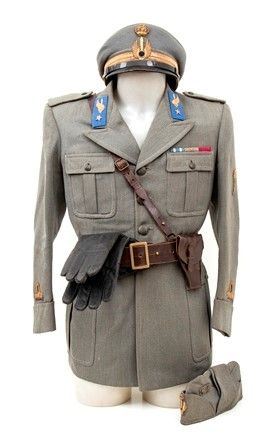 Italia, Regno  Uniforme m. 40 da tenente dei paracadutisti ...  - Asta Fashion & Luxury, Gioielli, Memorabilia, Militaria, Medaglie e Ordini Cavallereschi - Bertolami Fine Art - Casa d'Aste