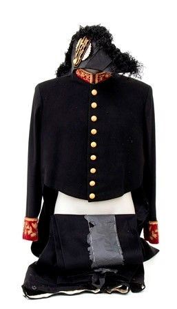 Stato Città del Vaticano, Prima metà XX sec.- Uniforme da cameriere segreto mil...  - Auction Fashion & Luxury, Gioielli, Memorabilia, Militaria, Medaglie e Ordini Cavallereschi - Bertolami Fine Art - Casa d'Aste