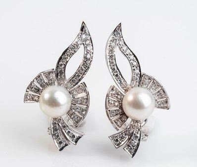 ORECCHINI fantasia Perla e Diamanti...  - Asta Fashion & Luxury, Gioielli, Memorabilia, Militaria, Medaglie e Ordini Cavallereschi - Bertolami Fine Art - Casa d'Aste